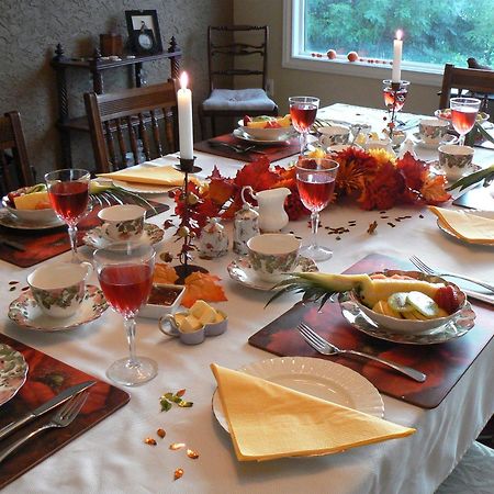 A Touch Of English B&B Kelowna Dış mekan fotoğraf
