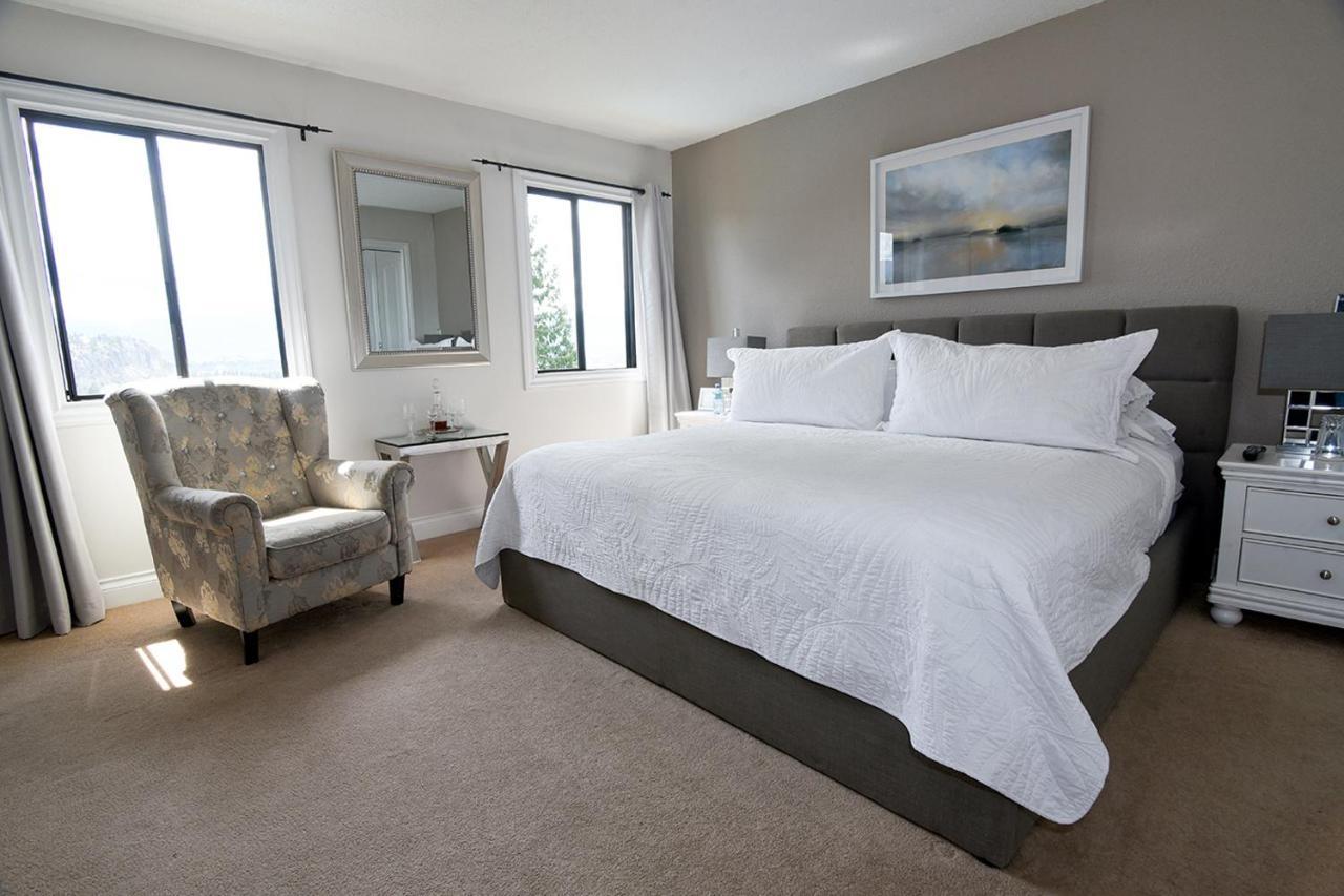 A Touch Of English B&B Kelowna Dış mekan fotoğraf
